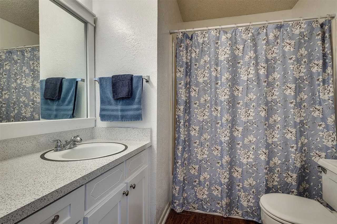 627 Texas Street #2 - Photo 4 of 20