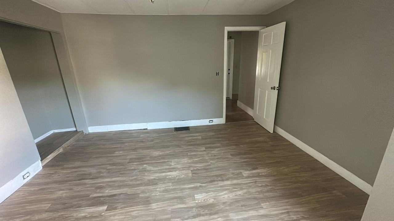 302 Cannon St #1 - Photo 2 of 4