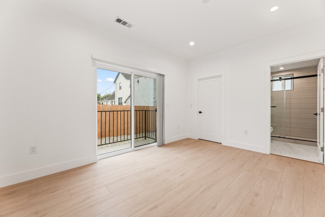 436 East 28th Street #1 - Photo 6 of 24