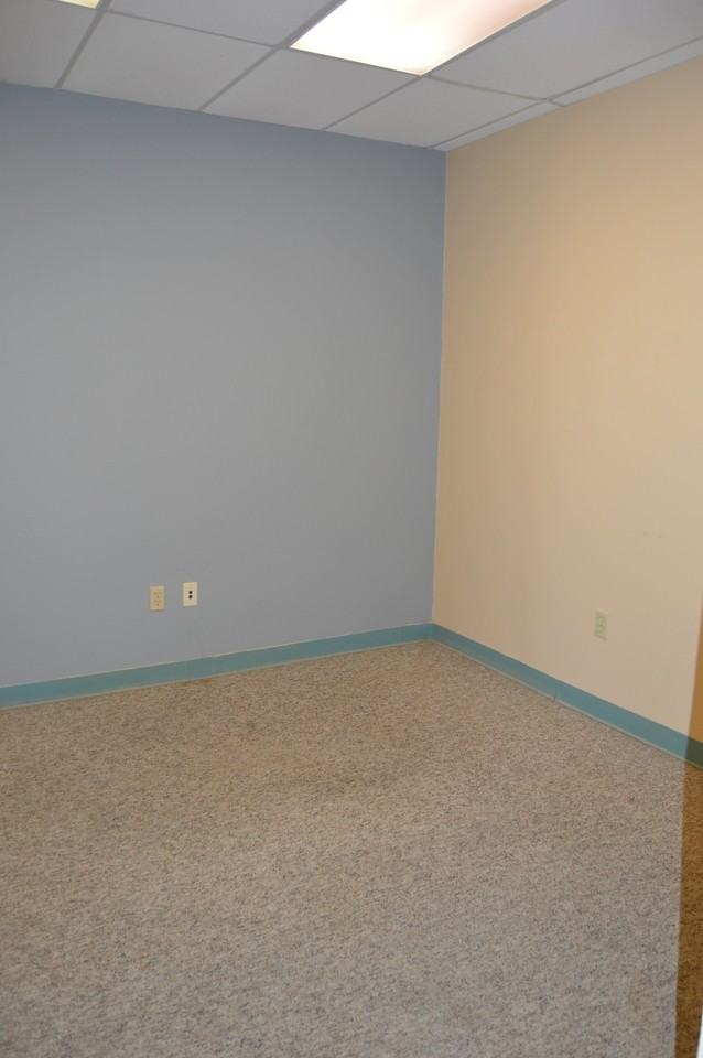 4620 50th St #10 - Photo 3 of 20