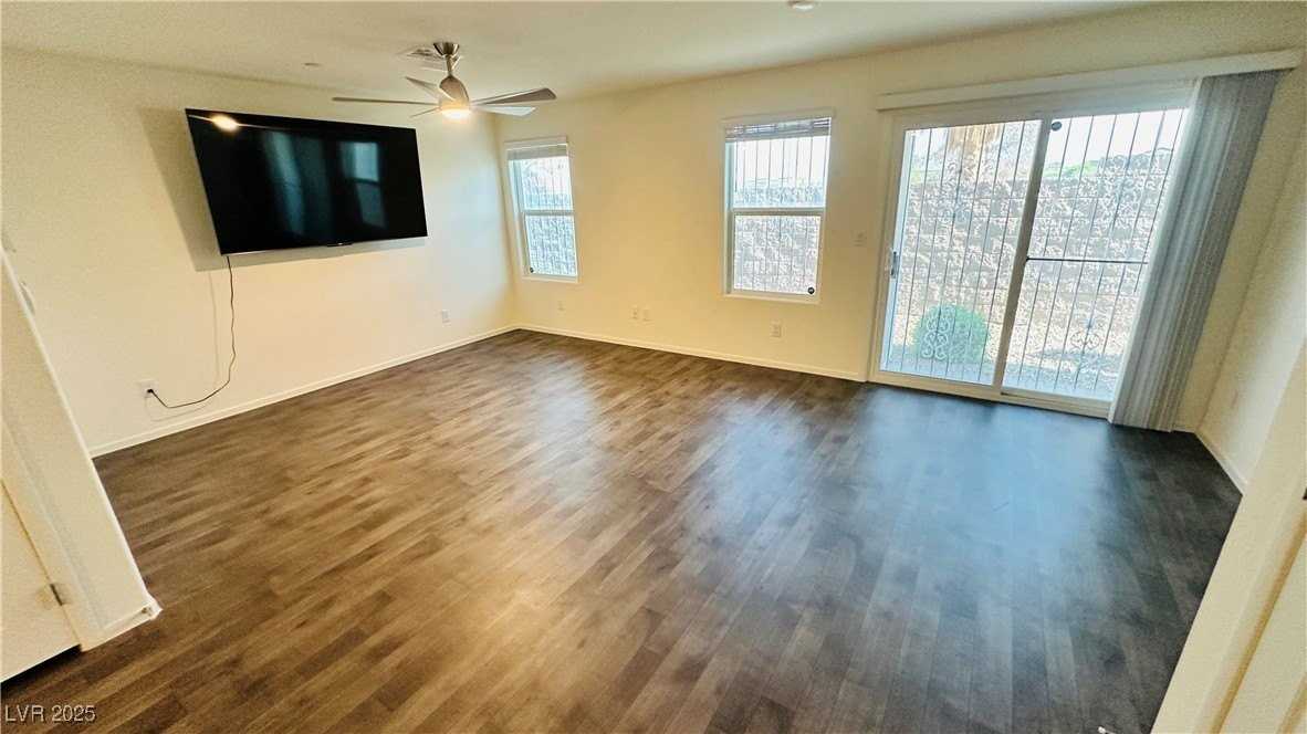 7933 Whisper Words Ave - Photo 7 of 33