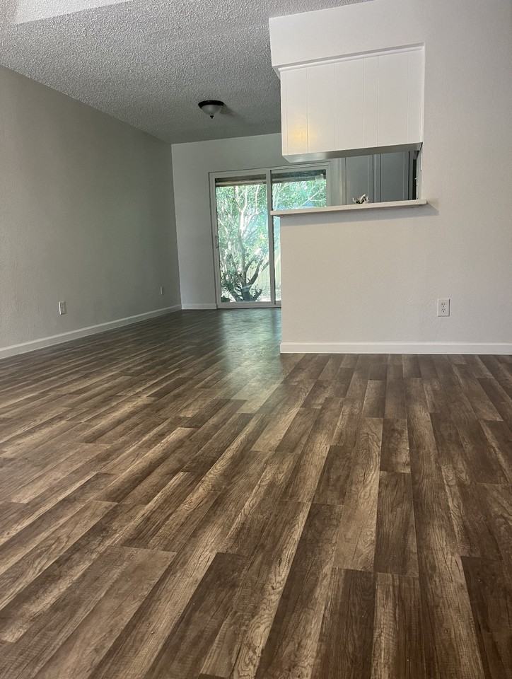 6860 South Creek Drive #1