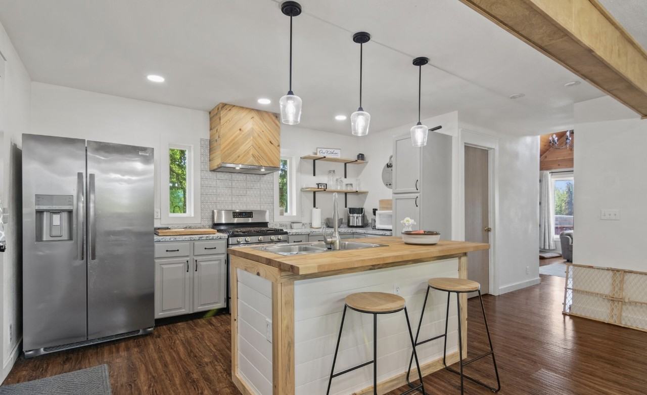 38835 Pinewood Avenue #1 - Photo 3 of 12