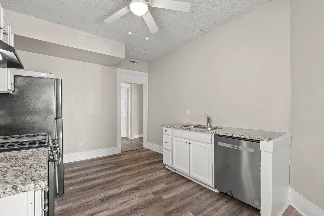 652 N 29th St #1 - Photo 7 of 15