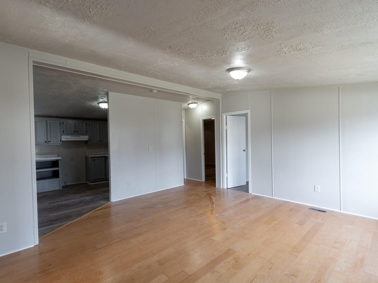 5130 E 21st St #1 - Photo 4 of 19