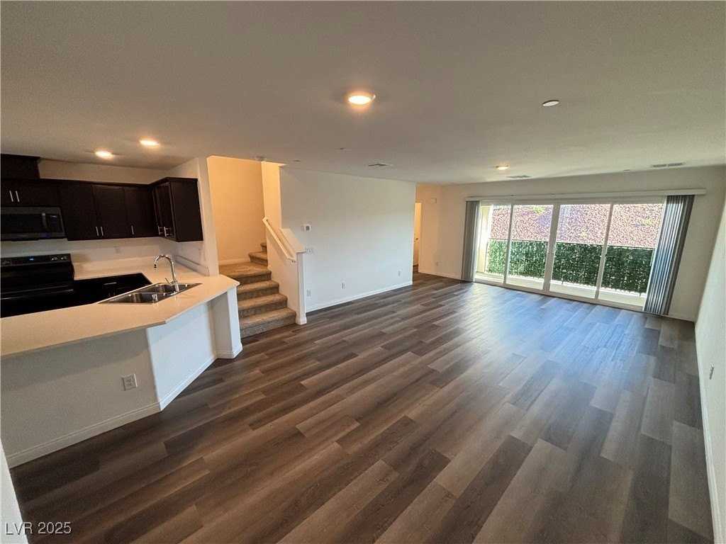 2735 Atomic Tangerine Way #4 - Photo 4 of 43