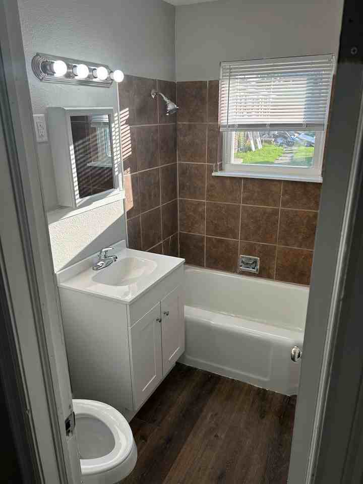 614 South Hunter #1 - Photo 7 of 10