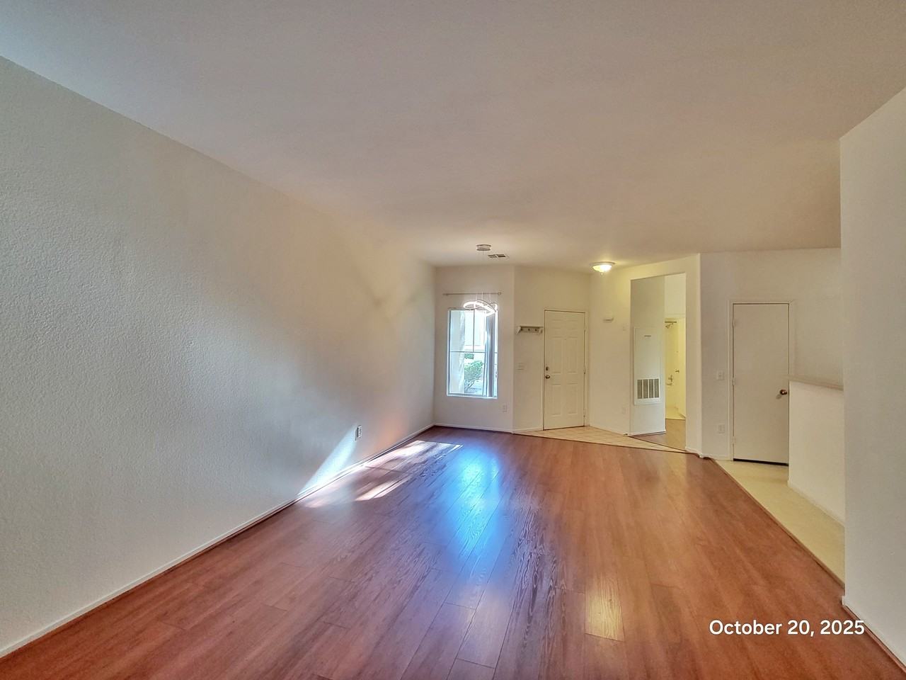 1004 1004 Duckhorn Court - 104Unit 104 #104 - Photo 2 of 18