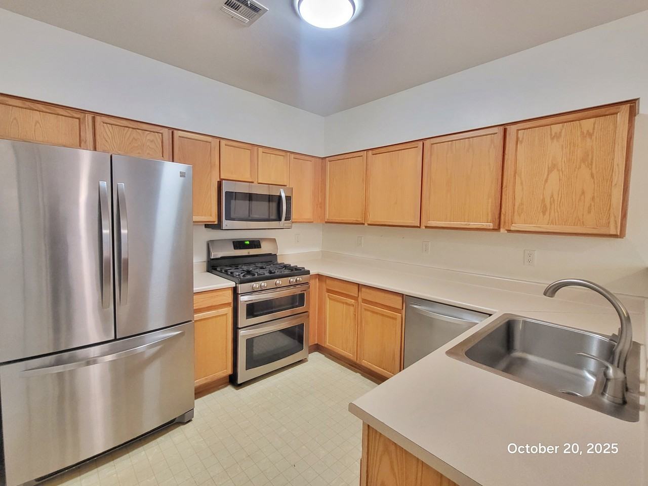 1004 1004 Duckhorn Court - 104Unit 104 #104 - Photo 4 of 18