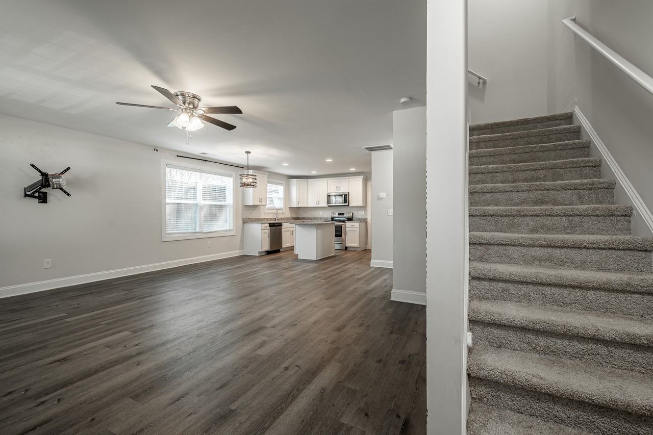 1209 Gaston Avenue #1 - Photo 5 of 10