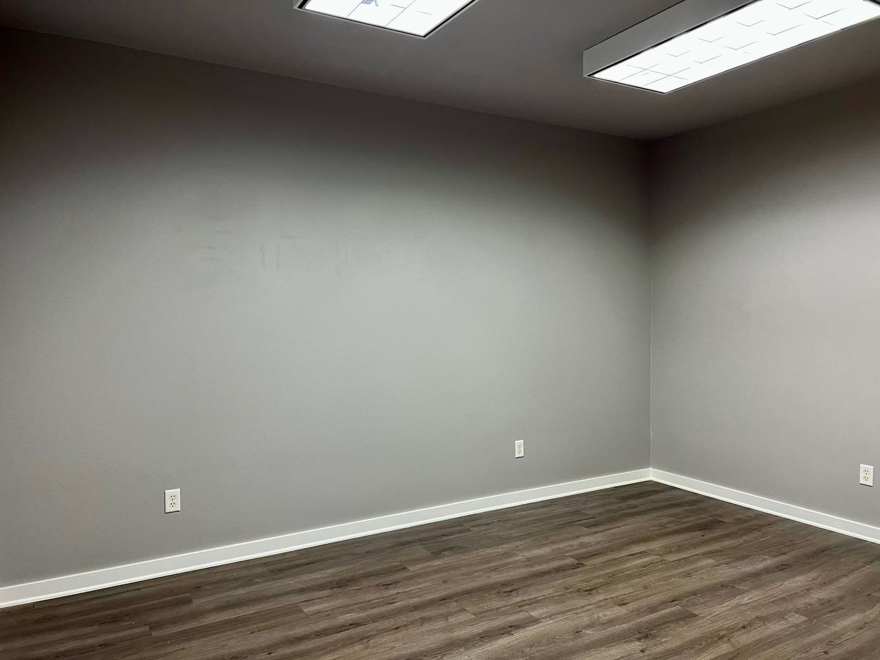 302 Southwest 6th Street #12 - Photo 3 of 10