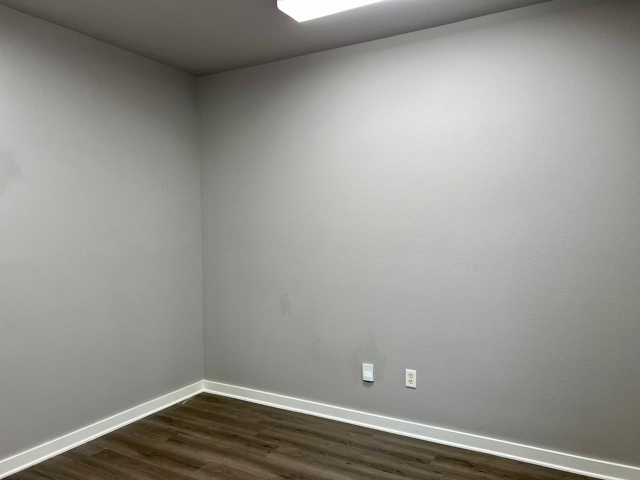 302 Southwest 6th Street #12 - Photo 4 of 10