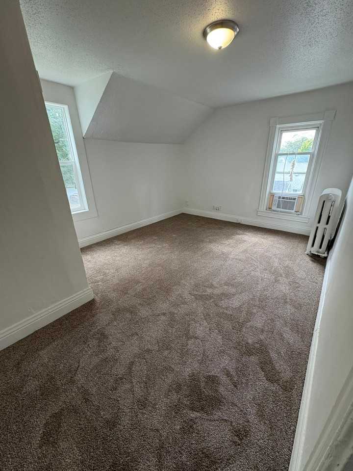 1111 5th Avenue Northwest #2 - Photo 2 of 10