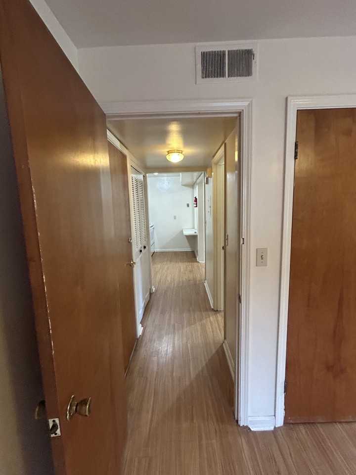 334 Idlewylde Drive #3 - Photo 3 of 11