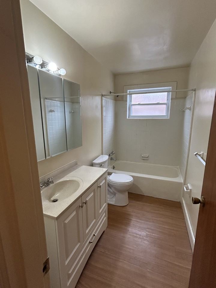 334 Idlewylde Drive #3 - Photo 4 of 11