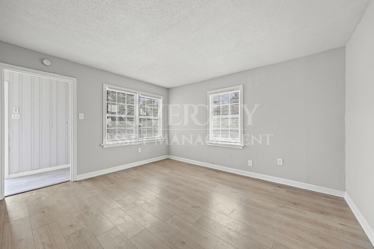 1646 Harmen St #1 - Photo 6 of 16