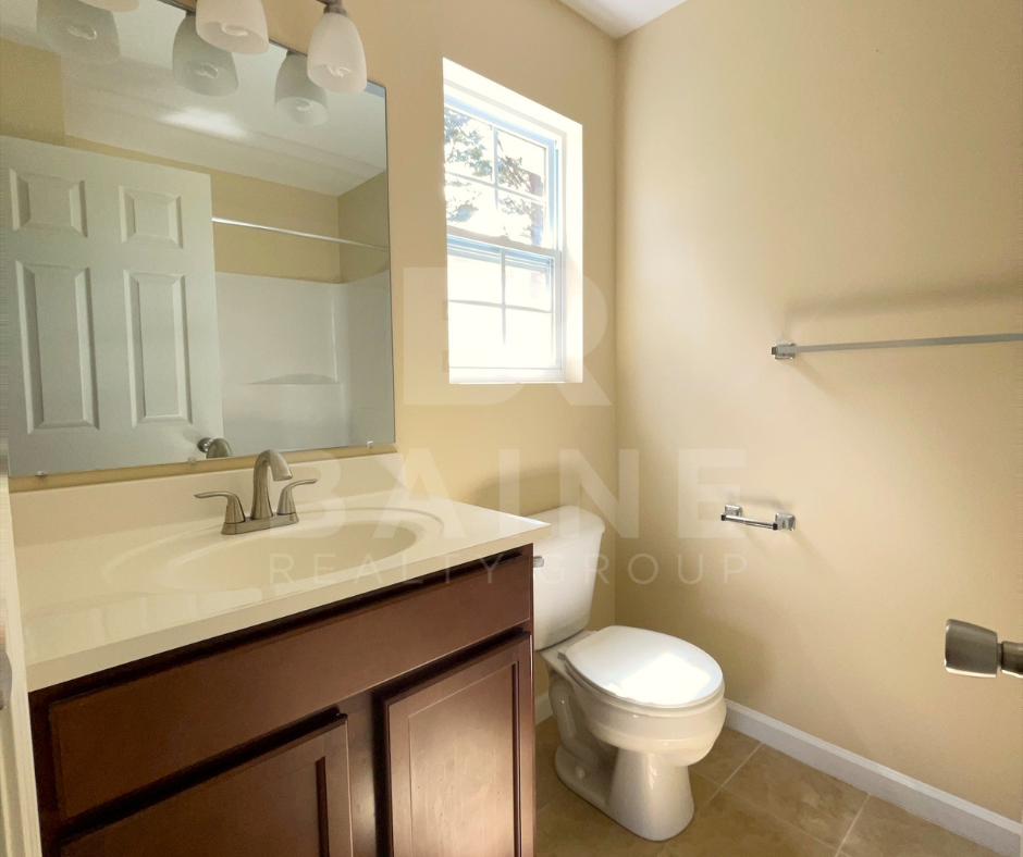 5200 Heins Rd #1 - Photo 5 of 11