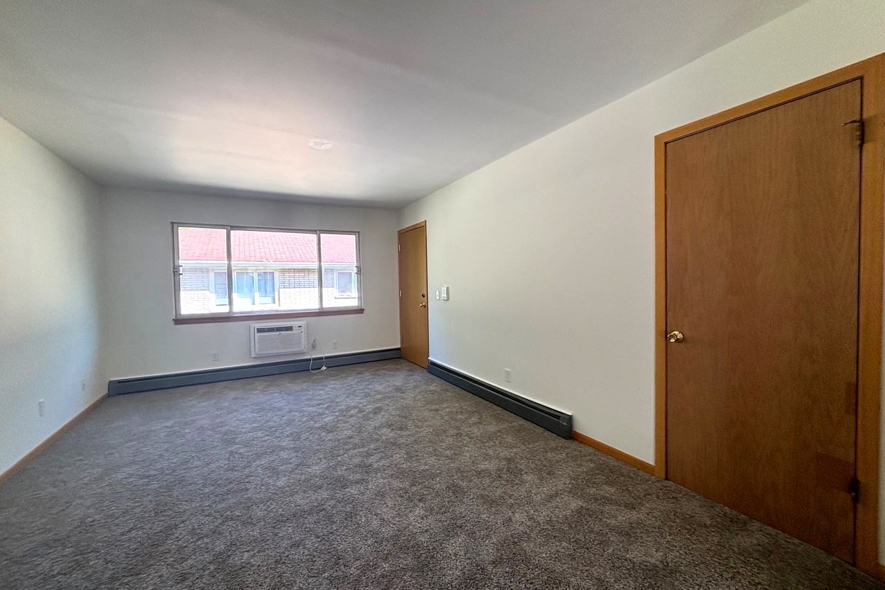 2411 Brentwood Pkwy #C - Photo 3 of 11