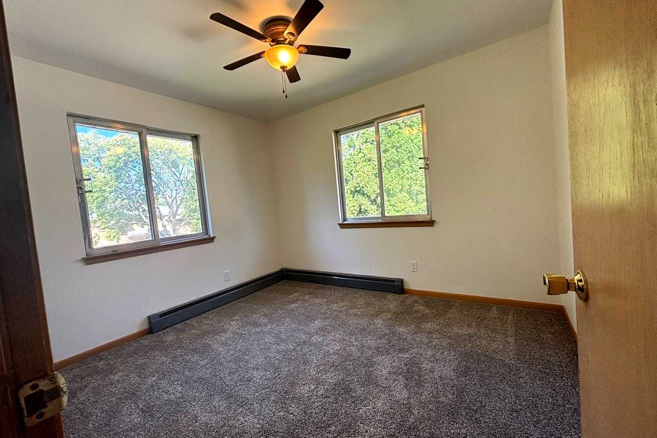 2411 Brentwood Pkwy #C - Photo 5 of 11