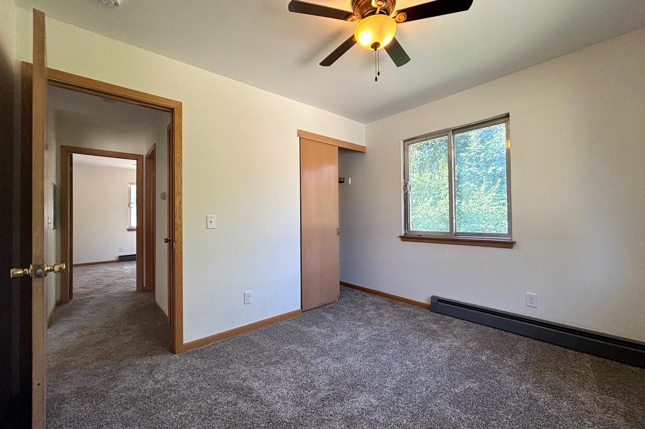 2411 Brentwood Pkwy #C - Photo 6 of 11