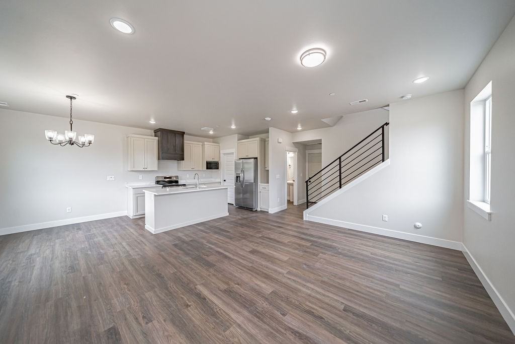 3 Huntshire Avenue 3 End- 2972 #2972 - Photo 3 of 37