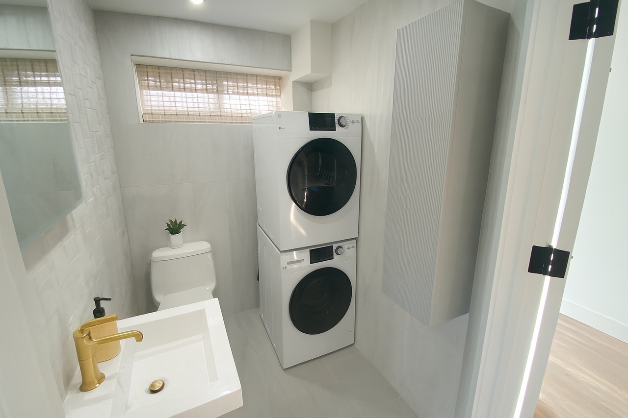 188 West 9th Street - Photo 7 of 11