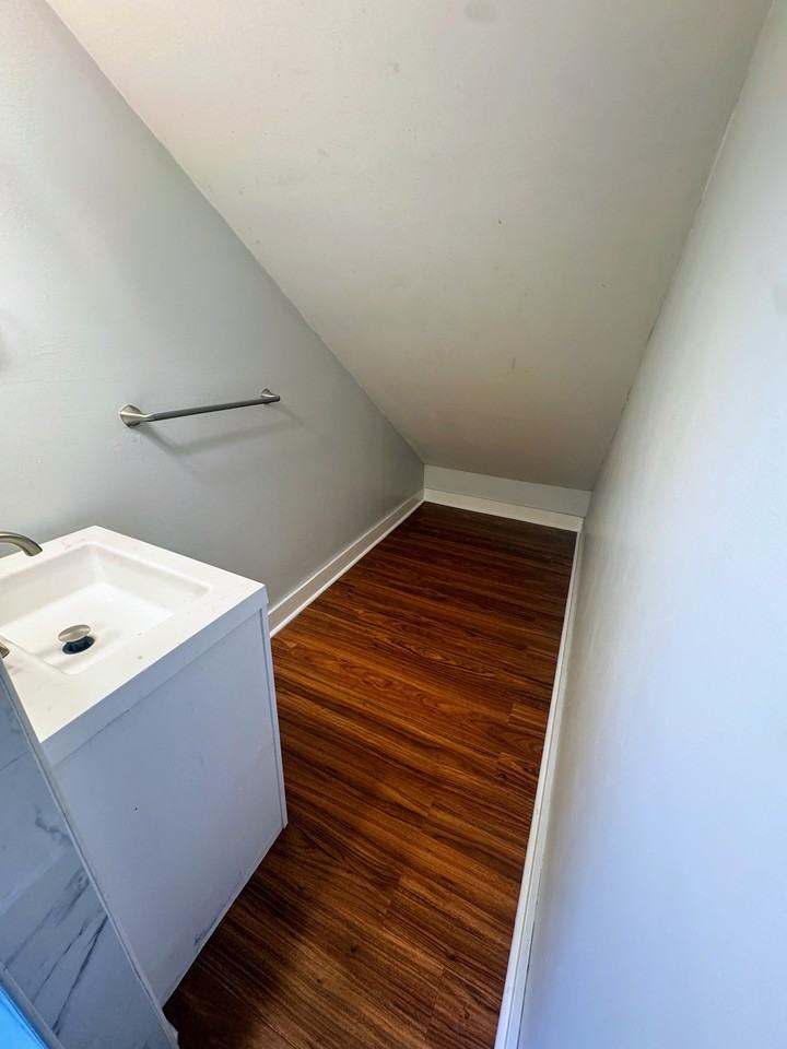 255 Genesee Park Blvd #UP - Photo 6 of 7