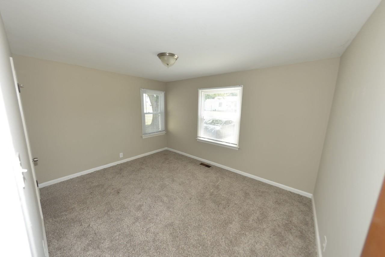 1237 Kilgore Dr #1 - Photo 3 of 24