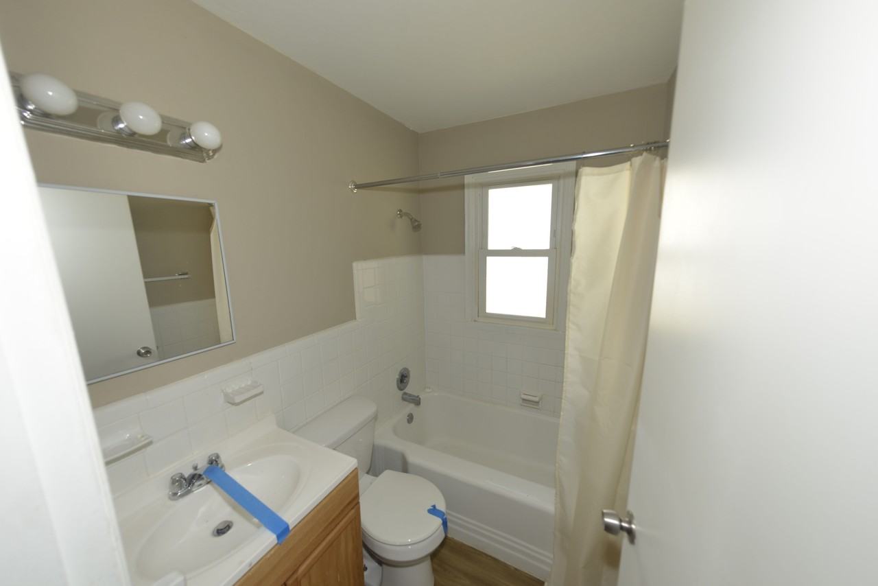 1237 Kilgore Dr #1 - Photo 4 of 24