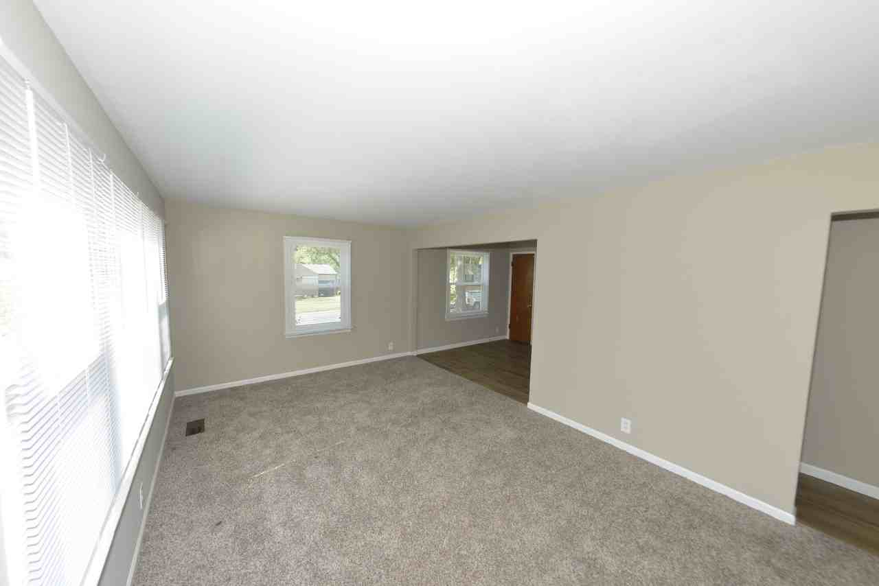 1237 Kilgore Dr #1 - Photo 5 of 24