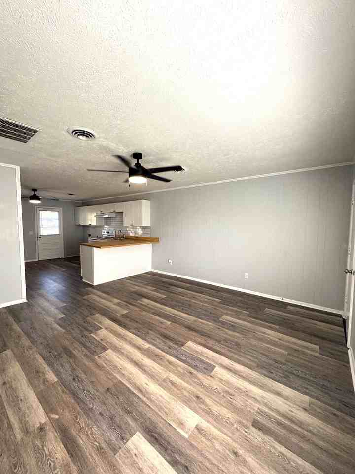 608 22nd Ave S #A - Photo 3 of 50