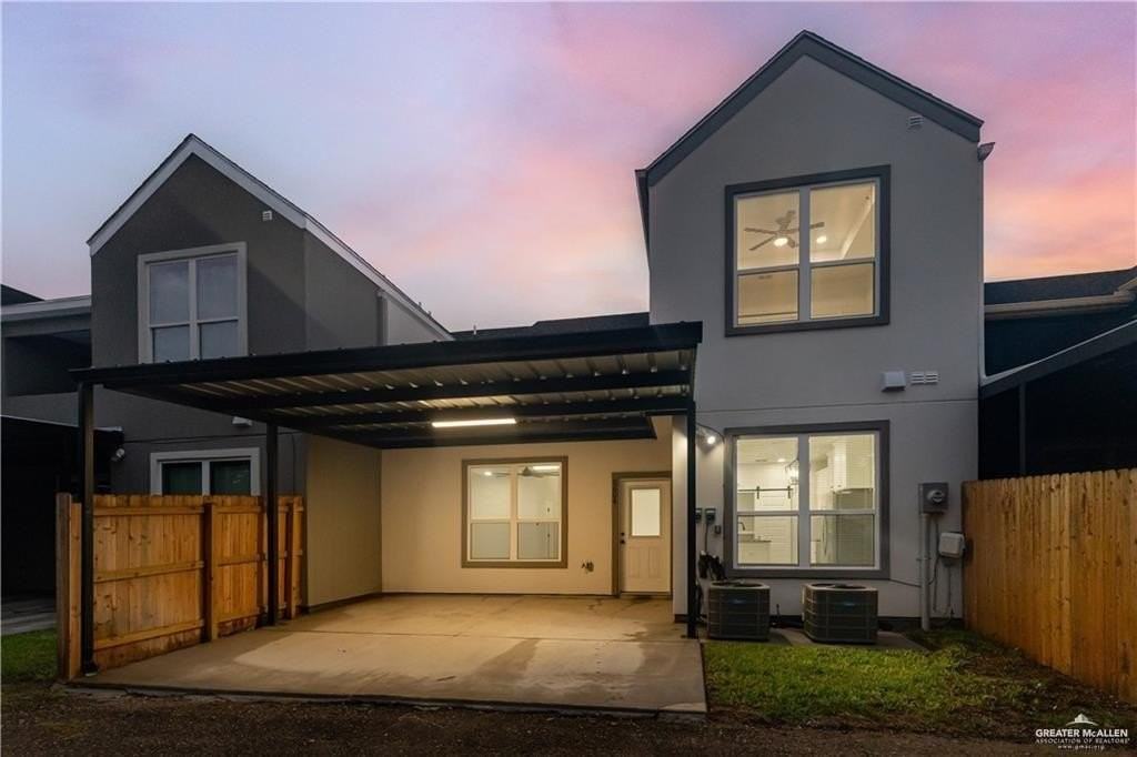 5604 N Crown Pt - Photo 2 of 14