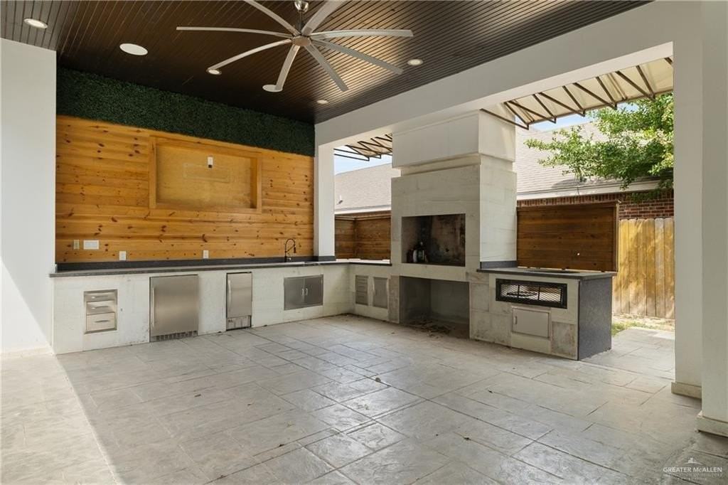 2013 North 47th Street - Photo 3 of 16