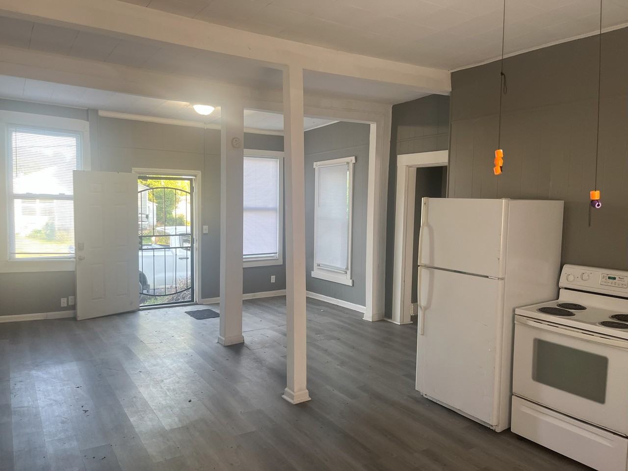 2239 E 34th St #1 - Photo 4 of 12