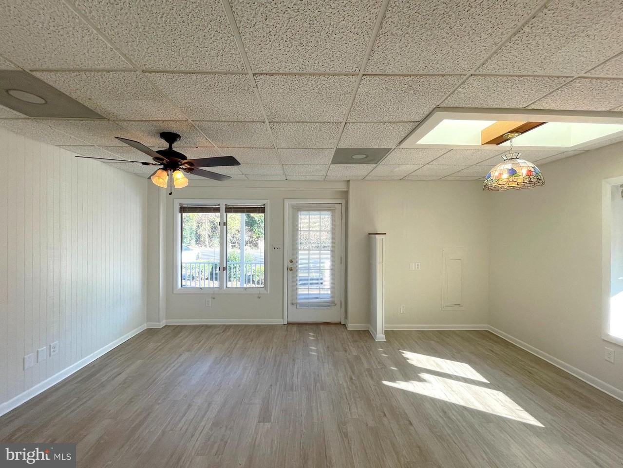 22425 Greenview Parkway - Photo 2 of 18