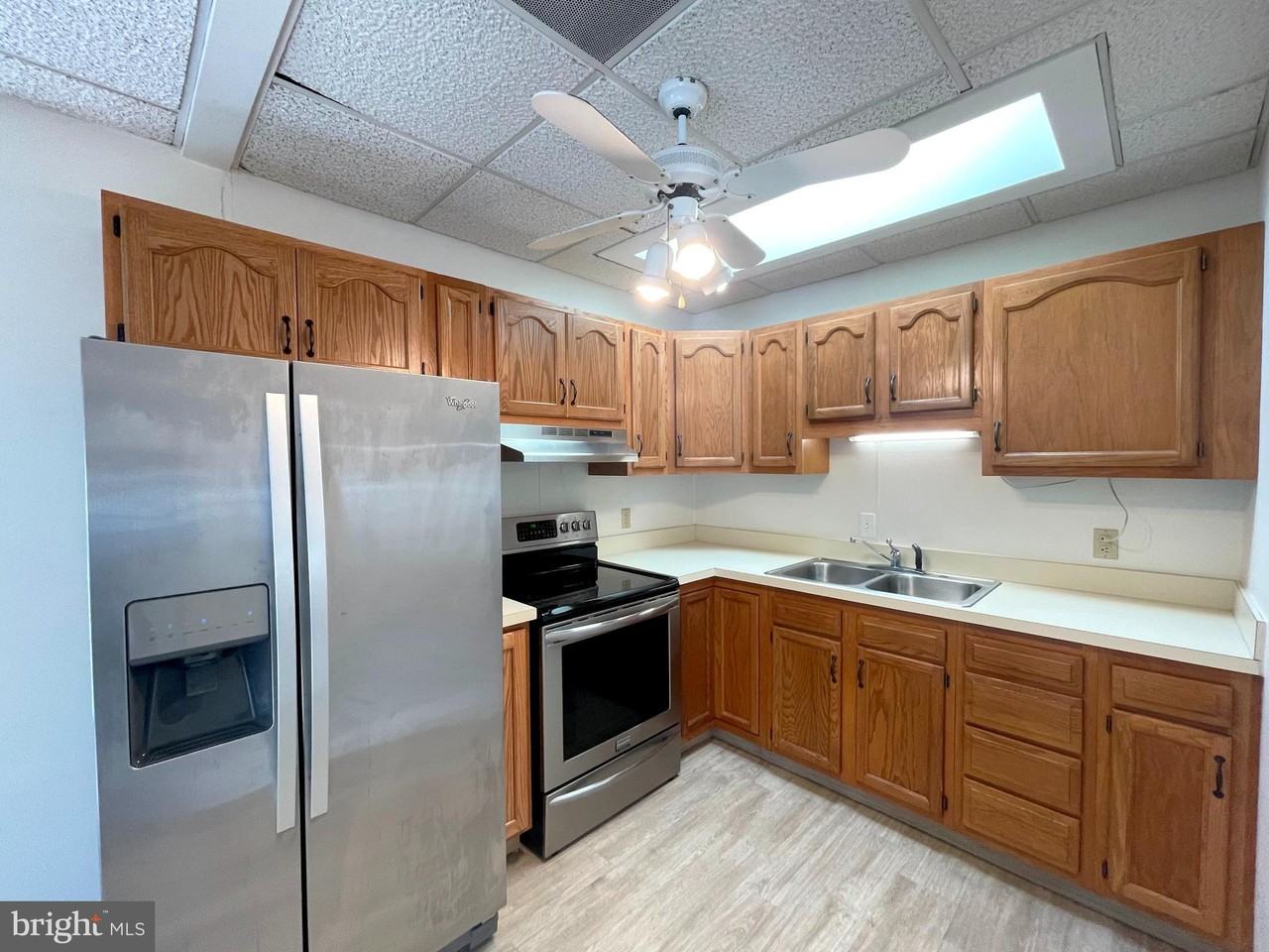 22425 Greenview Parkway - Photo 7 of 18