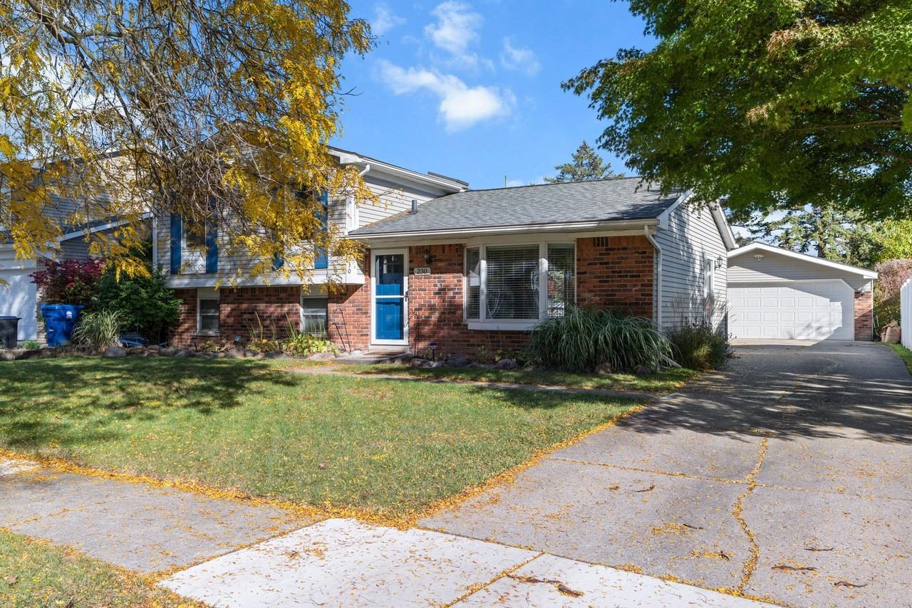 230 Selkirk Street - Photo 2 of 28