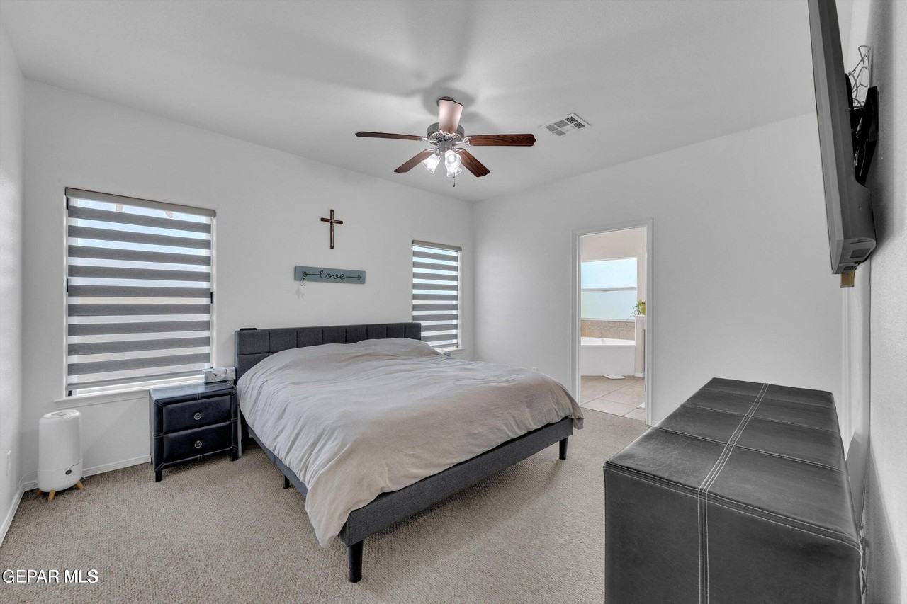 14209 Trigger Rock Lane - Photo 2 of 37