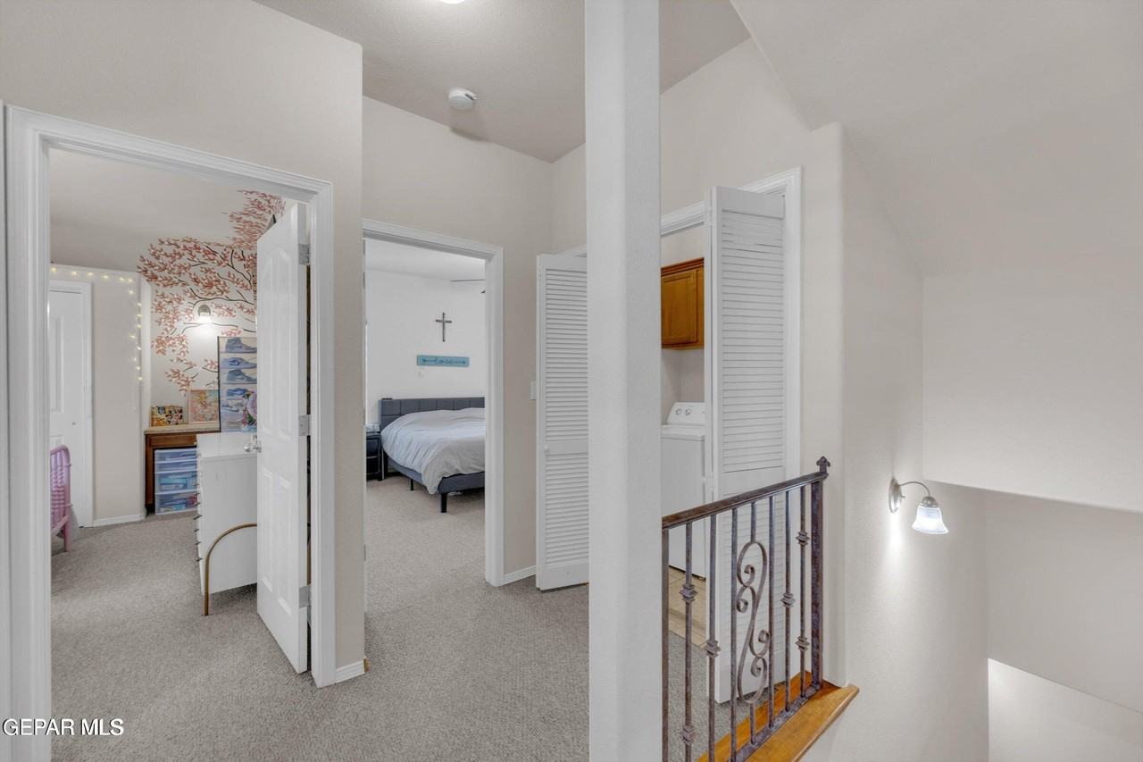 14209 Trigger Rock Lane - Photo 3 of 37