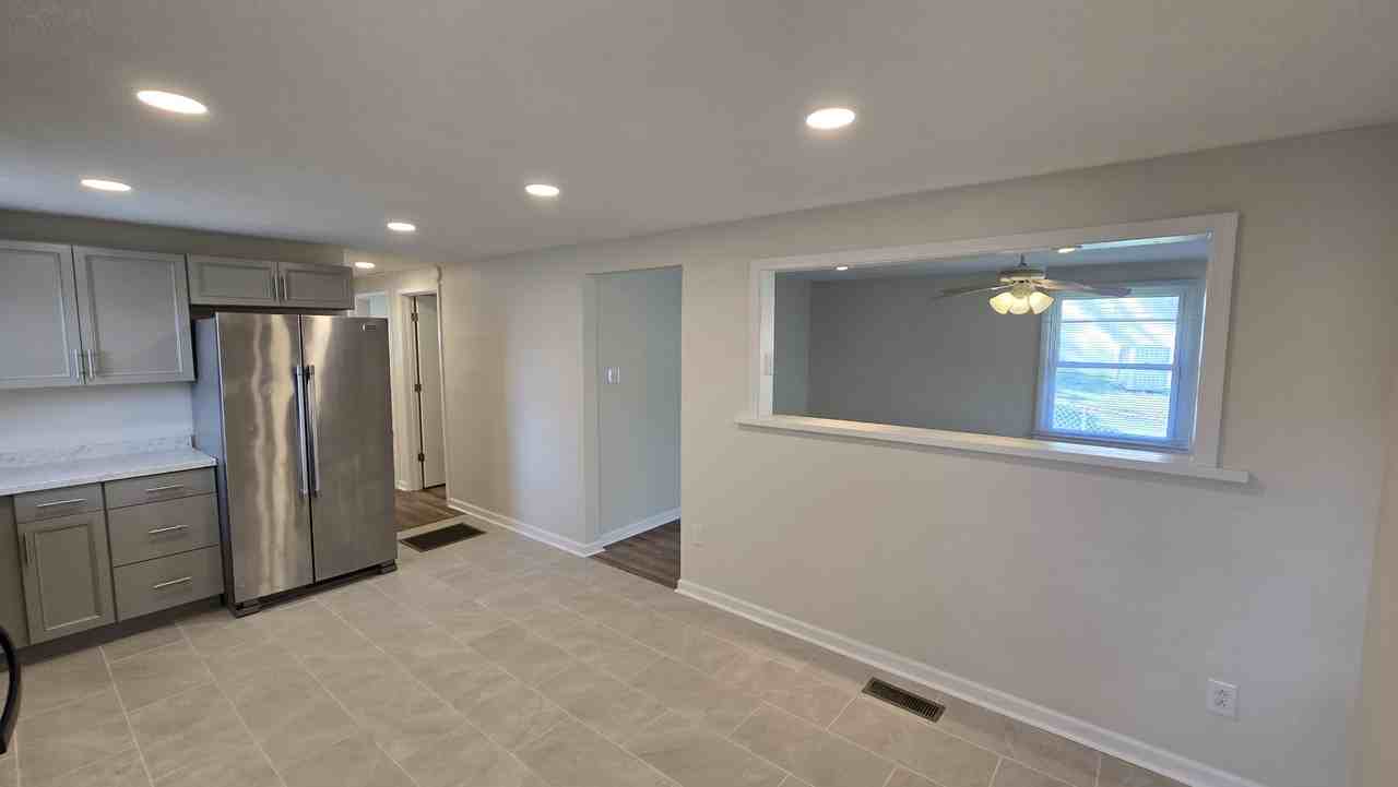 1002 Elizabeth St #1 - Photo 6 of 11