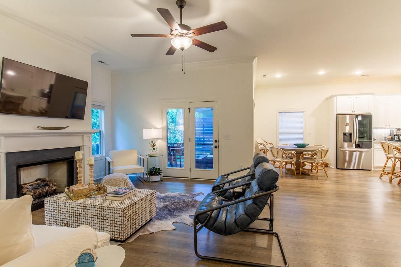 3615 Jacaranda Ln - Photo 6 of 36