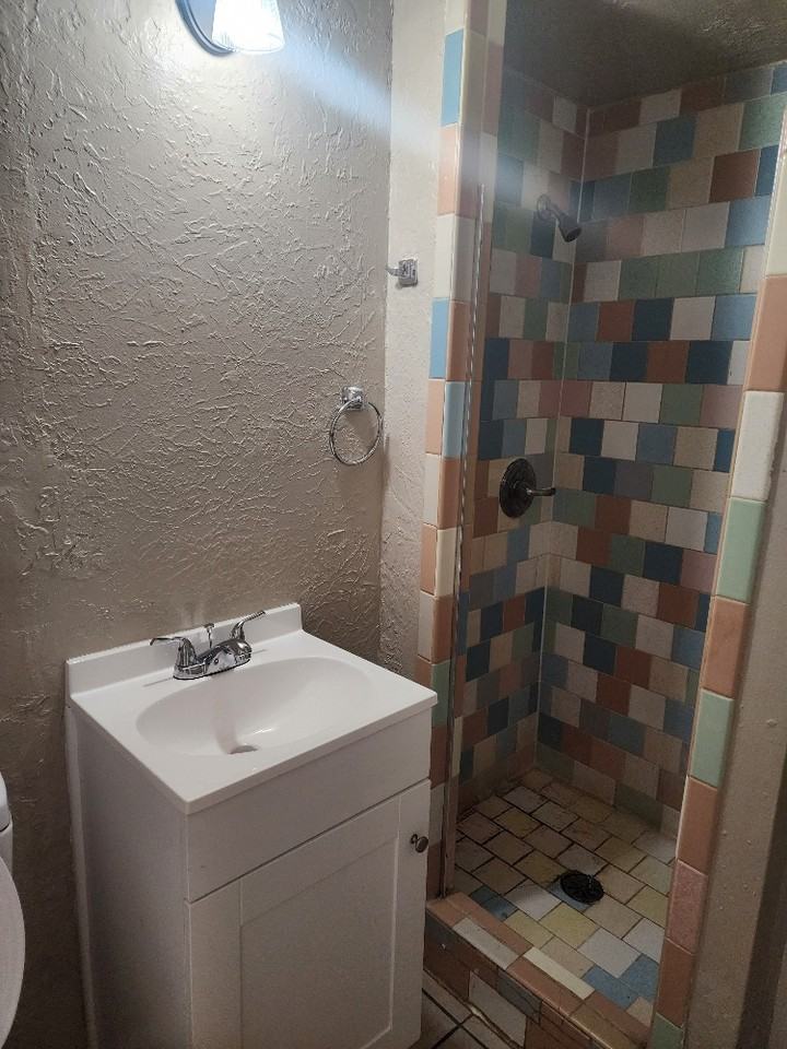 610 North 26th Street #1 - Photo 4 of 5