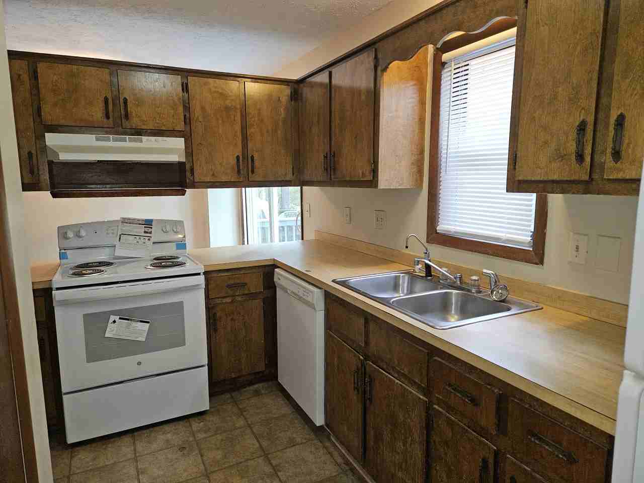 831 Rumford Pl #1 - Photo 7 of 16