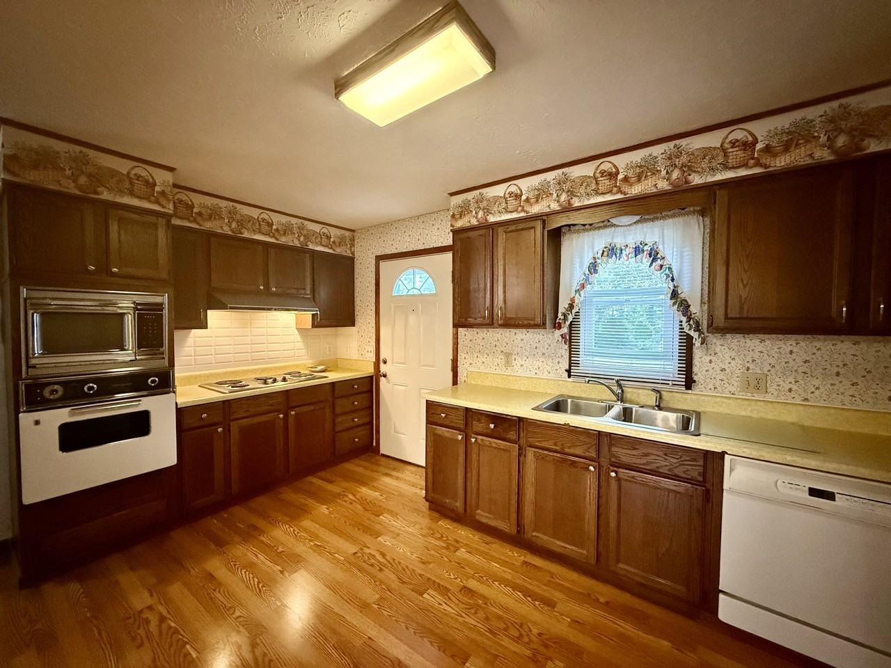 110 Holly Ave #1 - Photo 3 of 17