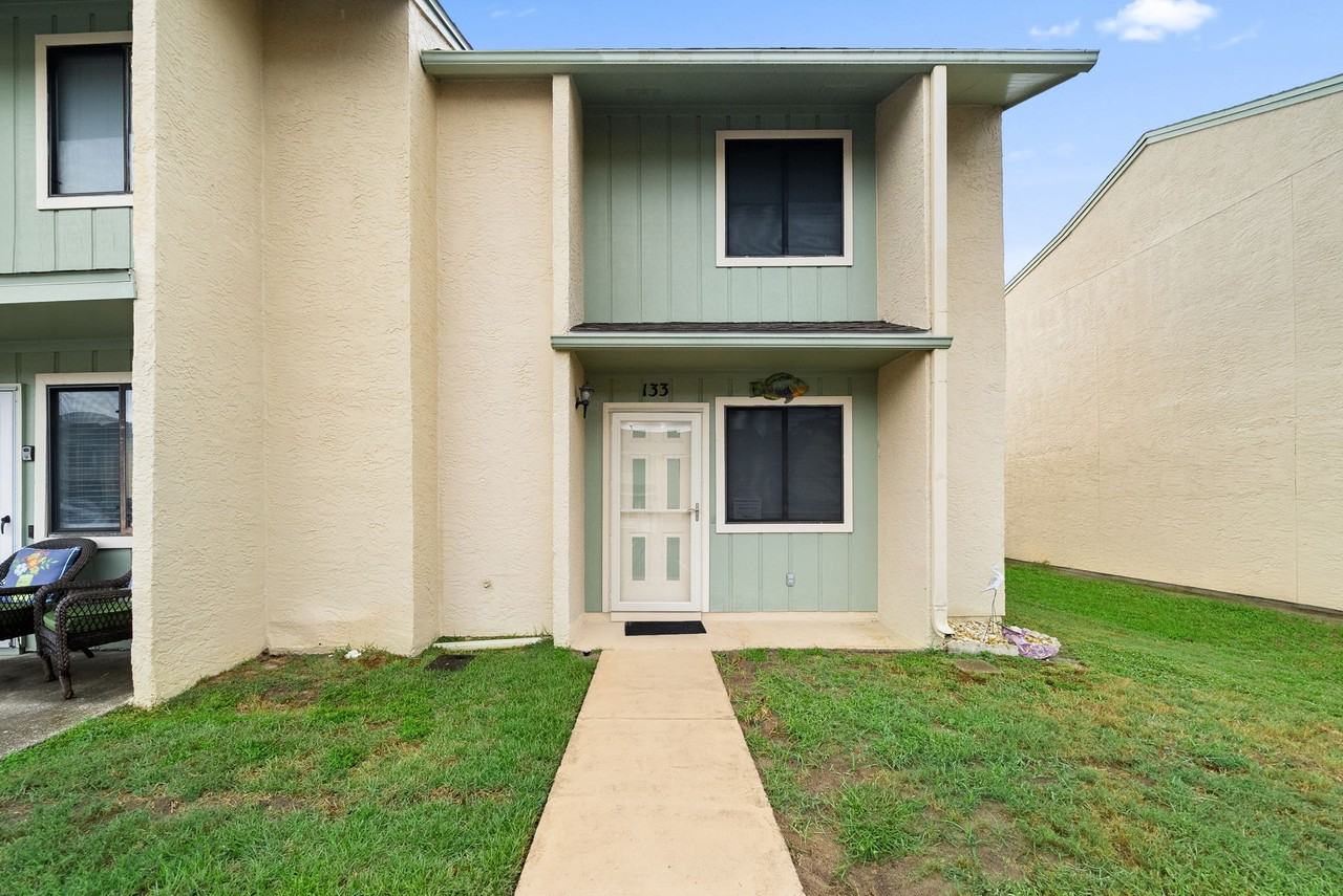 133 West Leslie Lane #1 - Photo 3 of 50