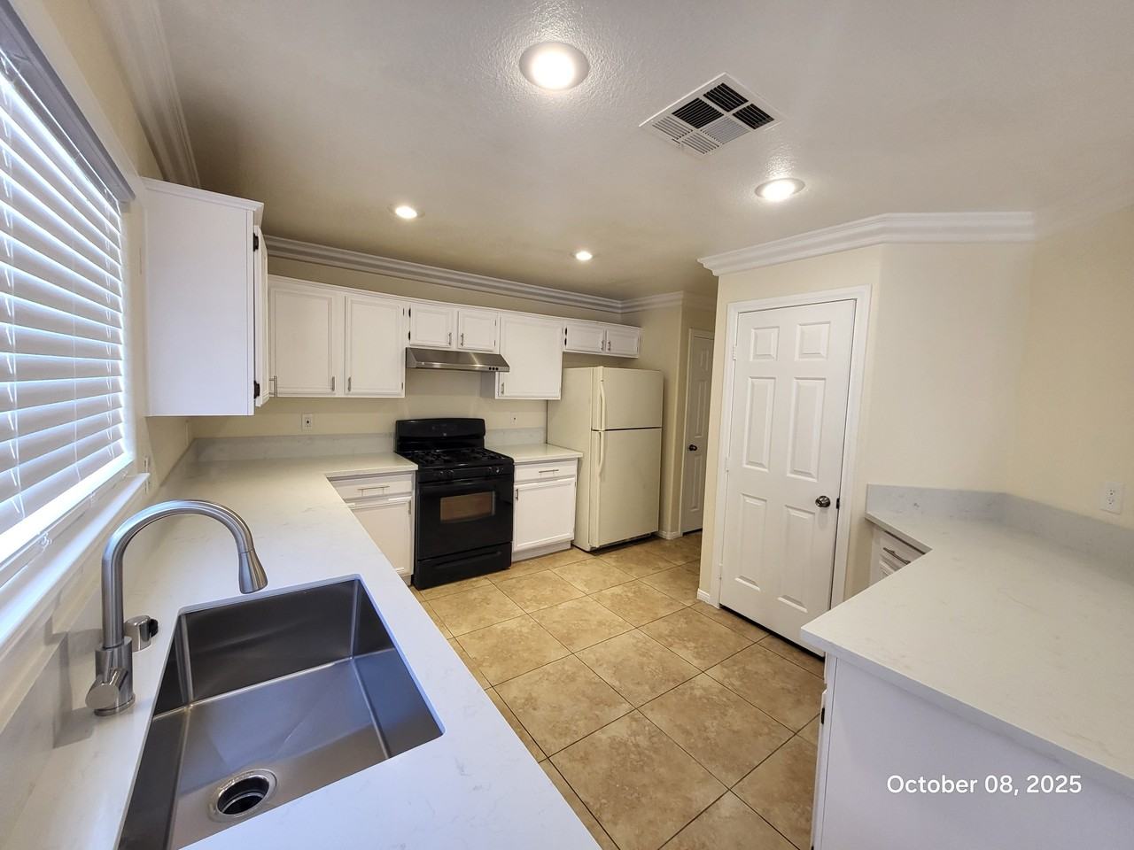 9986 Shallot Ct #1 - Photo 6 of 17