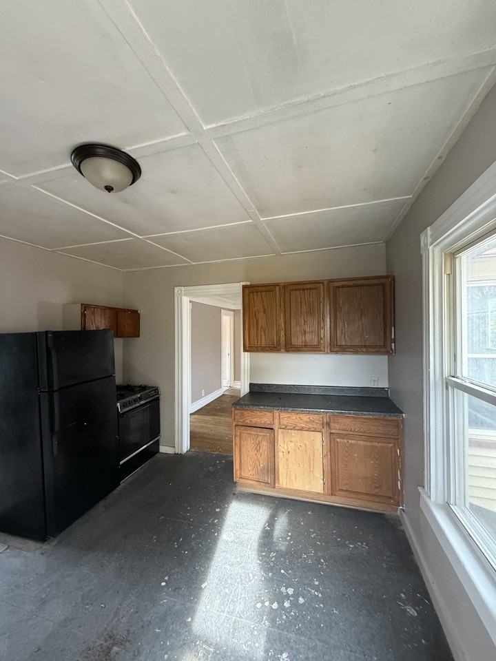 389 Campbell Street #UP - Photo 3 of 16