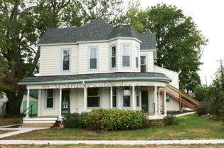 105 Southwest 9th Street #D - Photo 1 of 1