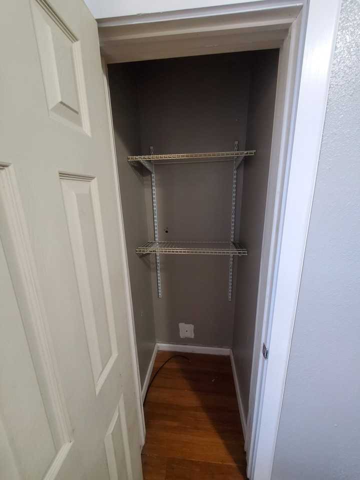 601 West 30th Street #4 - Photo 3 of 9