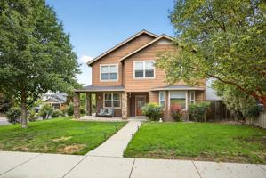 featured image of 1719 Lithia Way #1